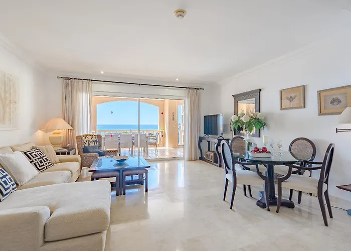 Sea View Nautico Apartmán *